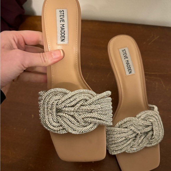 Steve Madden Applaud Sandal - Picture 7 of 8